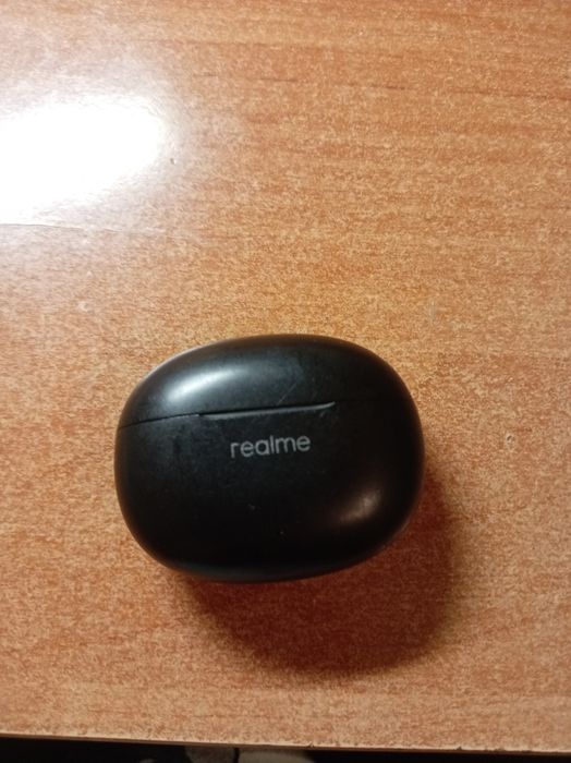 Продам наушники realme