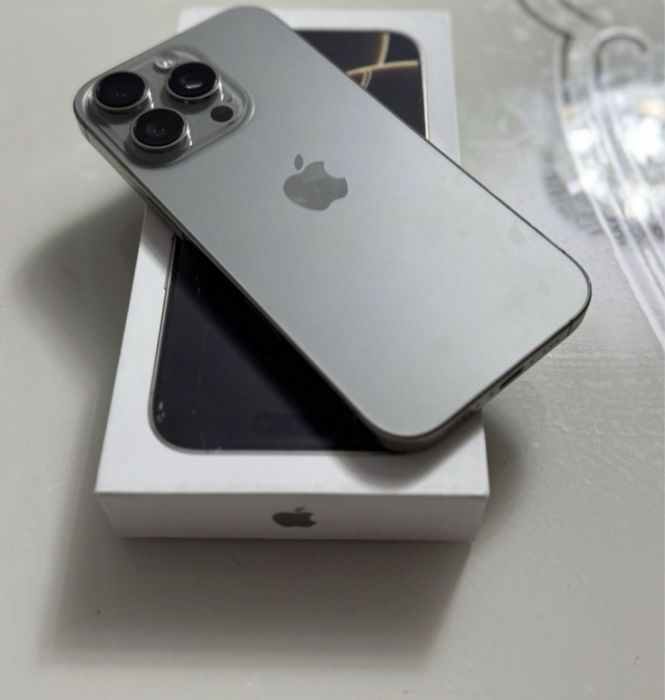iPhone 16 pro продам