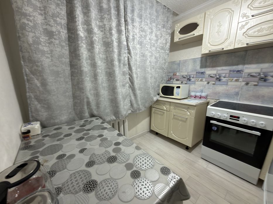 Алимжанова 10 2комн квартира