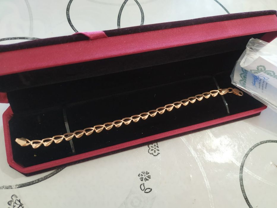 Продам золотой браслет