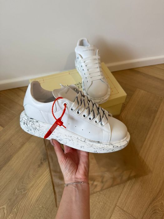 Adidasi Alexander M c Q u e e n Graffiti Edition