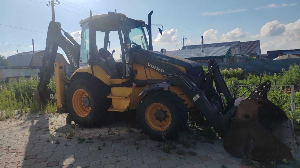 Продам Экскаватор погрузчик Вольво Бл71.2009г.в.