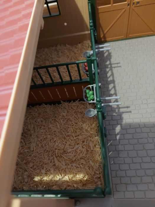 Конюшня Schleich