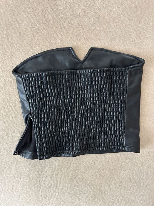 Черно кожено бюстие