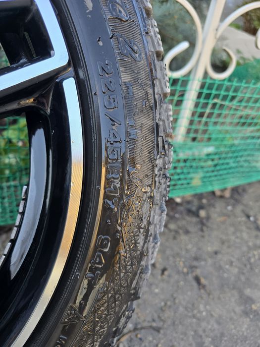 Зимние шины в отличном состоянии