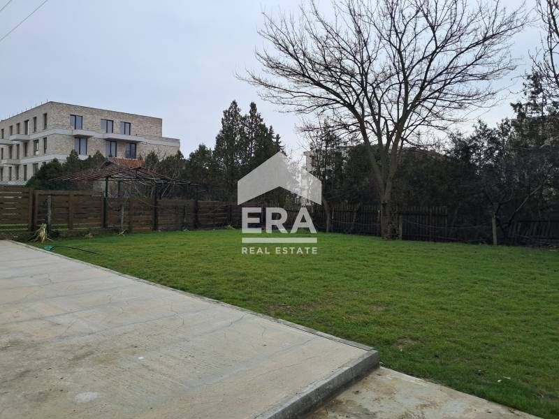 Продава се Двустаен апартамент в Варна, Бриз - 66 кв.м за 1082 €/кв.м - Снимка #1