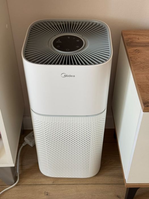 Продам новый очиститель воздуха midea