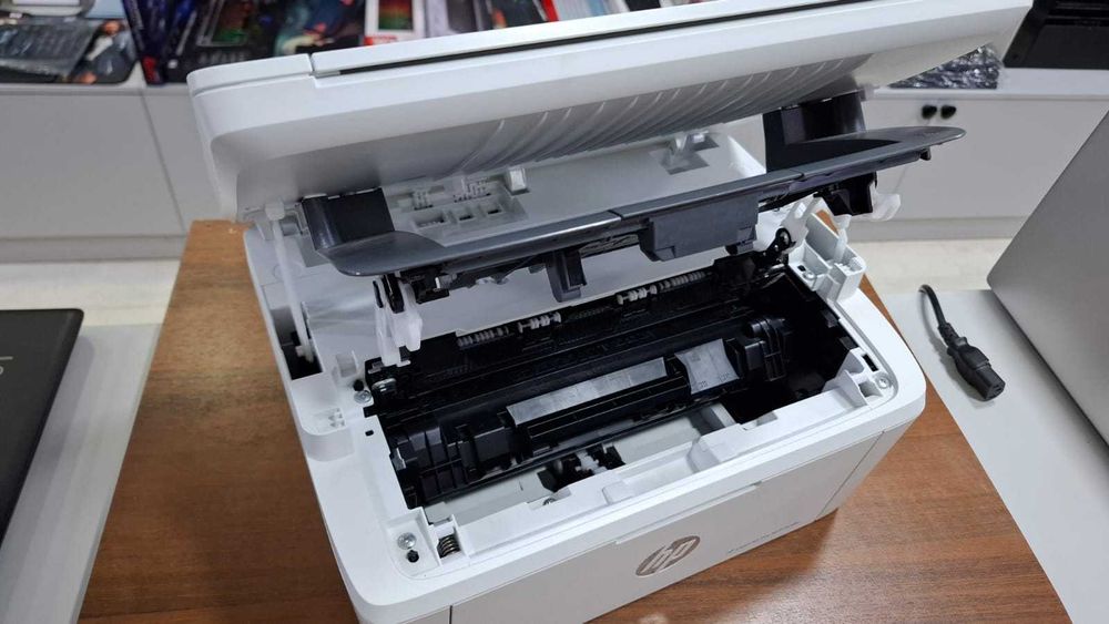 Принтер МФУ HP LaserJetPro MFP M28w новый