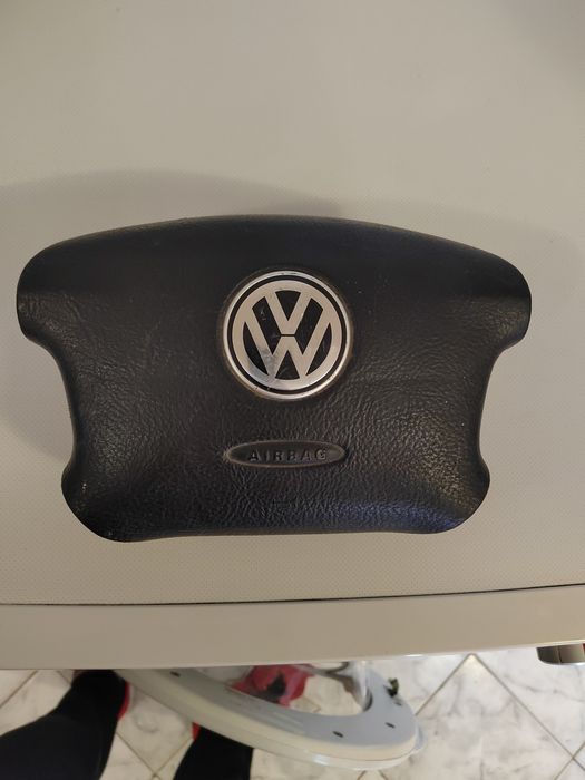 Аербег за четири лъчов волан - Фолксваген Пасат 4,5 и Голф 4-15лв