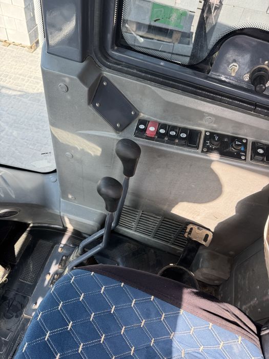 Погрусчик фронтальный