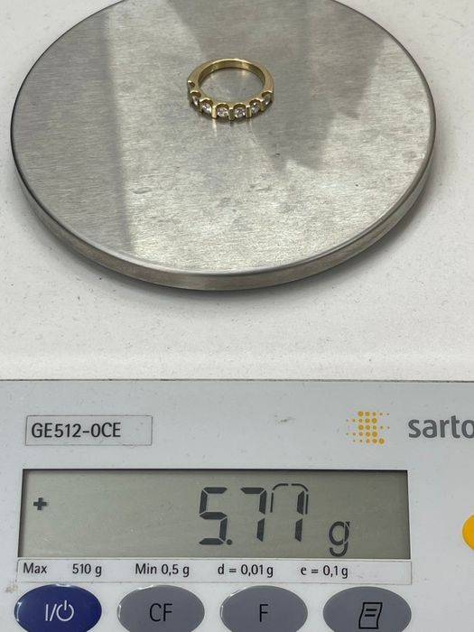 Inel cu pietre prețioase din aur de 14K Amanet BKG