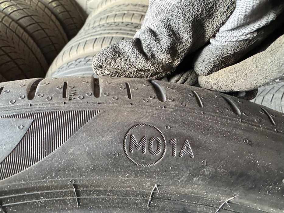 2бр почти нови летни гуми Pirelli 305/30/21