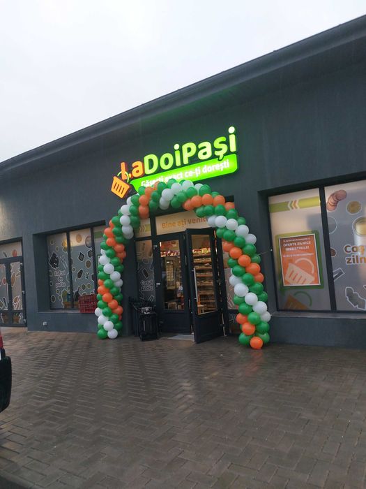 Arcada baloane spatii comerciale