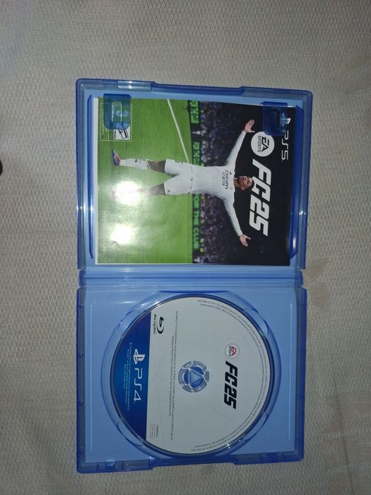 Fc 25 за PS4 във перфектно състояние!