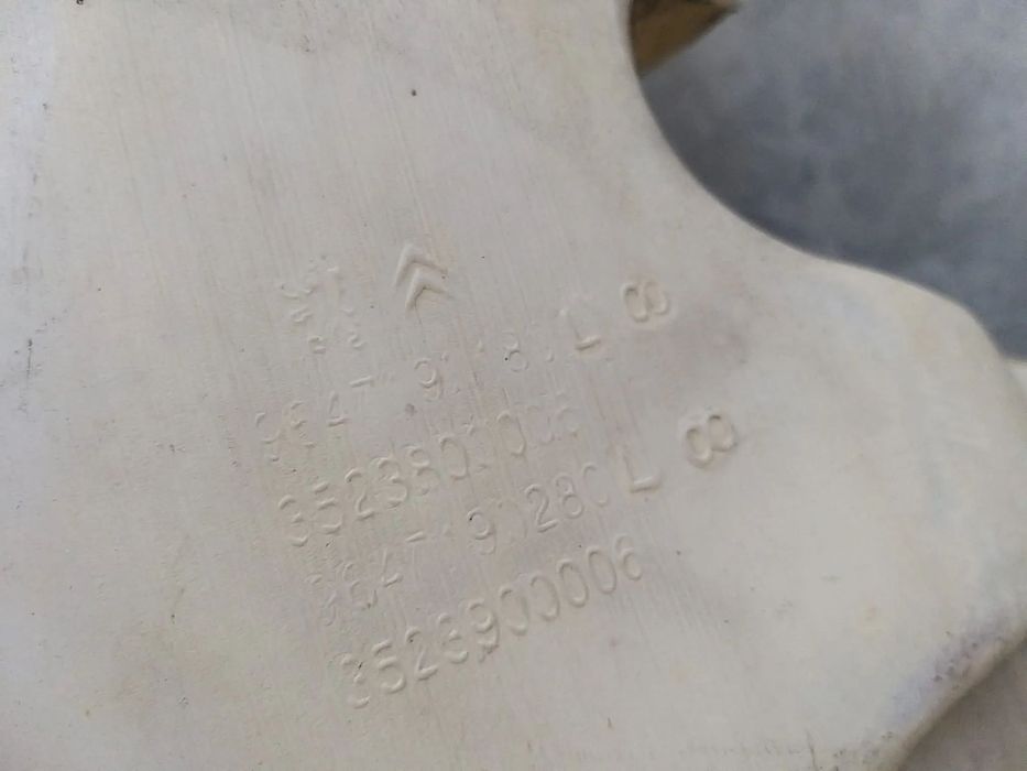 Vas lichid parbriz citroen berlingo 2006 3523800006 9647190280 9651082280 3526900006