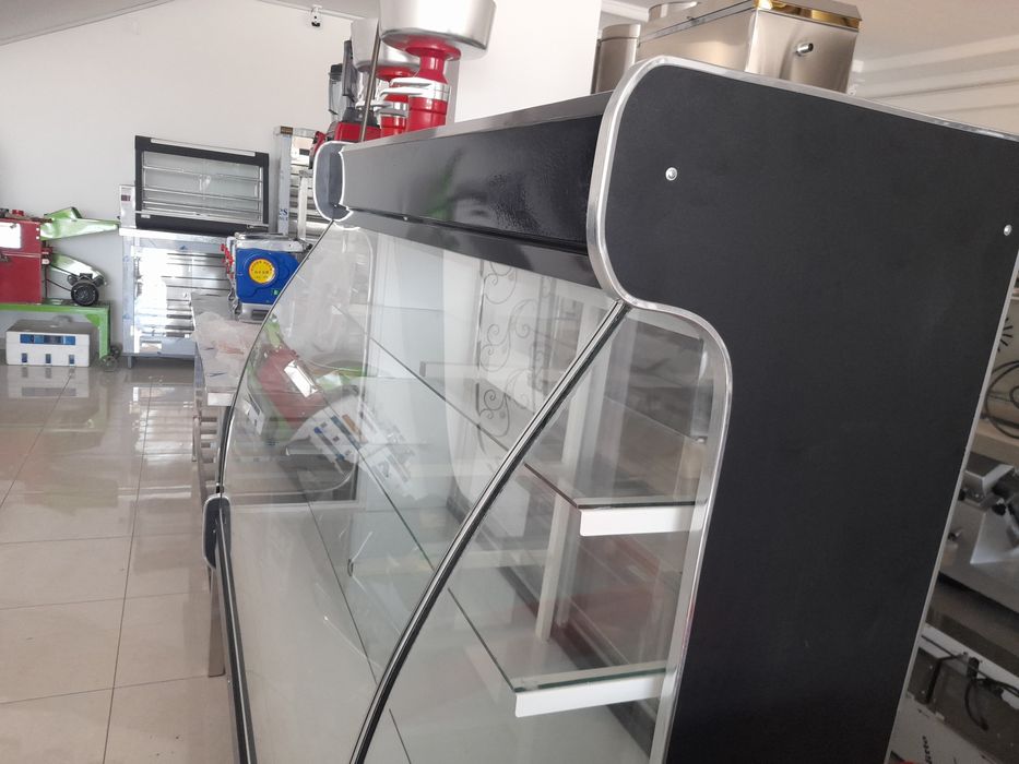 Витрина холодильник тортлар ушын рассрочка