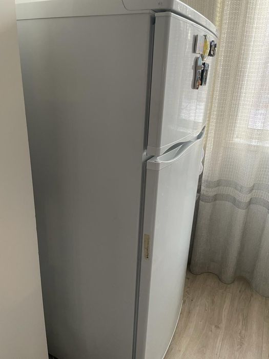 Продам холодильник Атлант