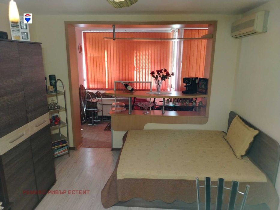 Дава се под наем Двустаен апартамент в Русе, Широк център - 80 кв.м за 408 € - Снимка #3