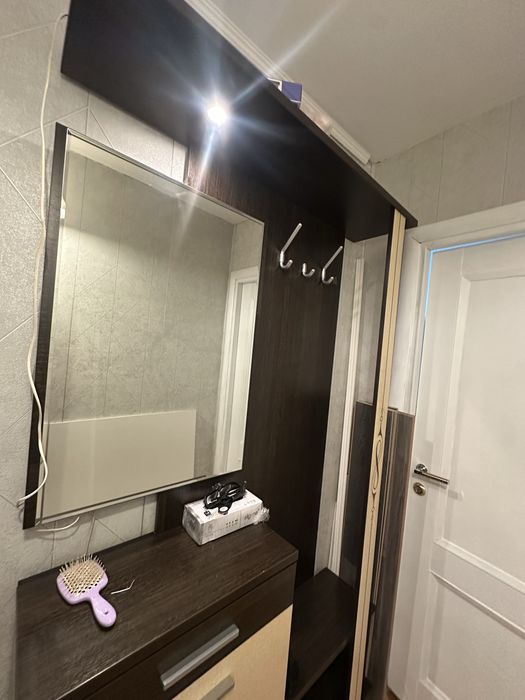 Прихожая, шкаф, вешалка