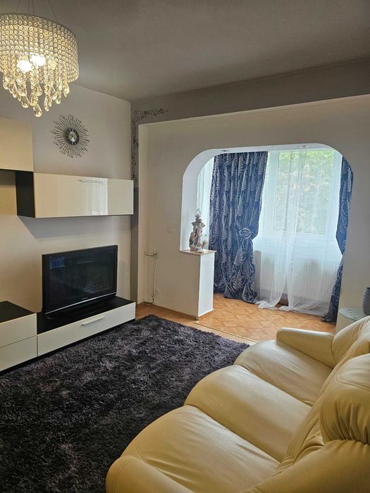 Apartament 3 camere de inchiriat