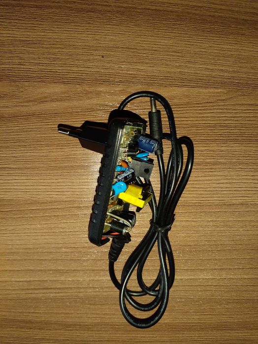 продам зарядные устройства