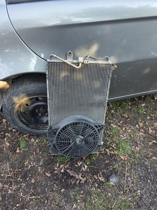 Климатичен радиатор за Kia Carnival 2004 година