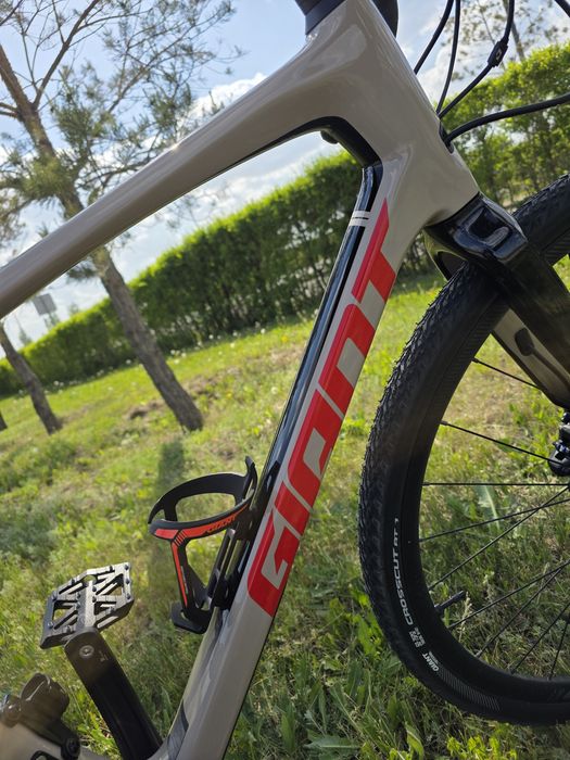 Велосипед карбоновый Giant Revolt Advanced 3