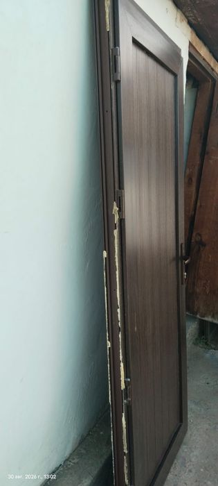 Продам дверь б/у