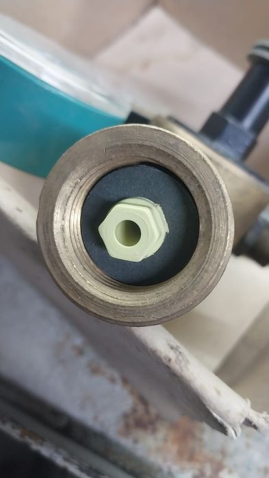 Углекислый редукторы УР-6 и УР-2