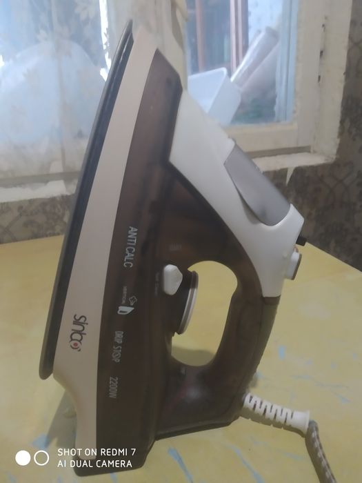 Продам утюг китай