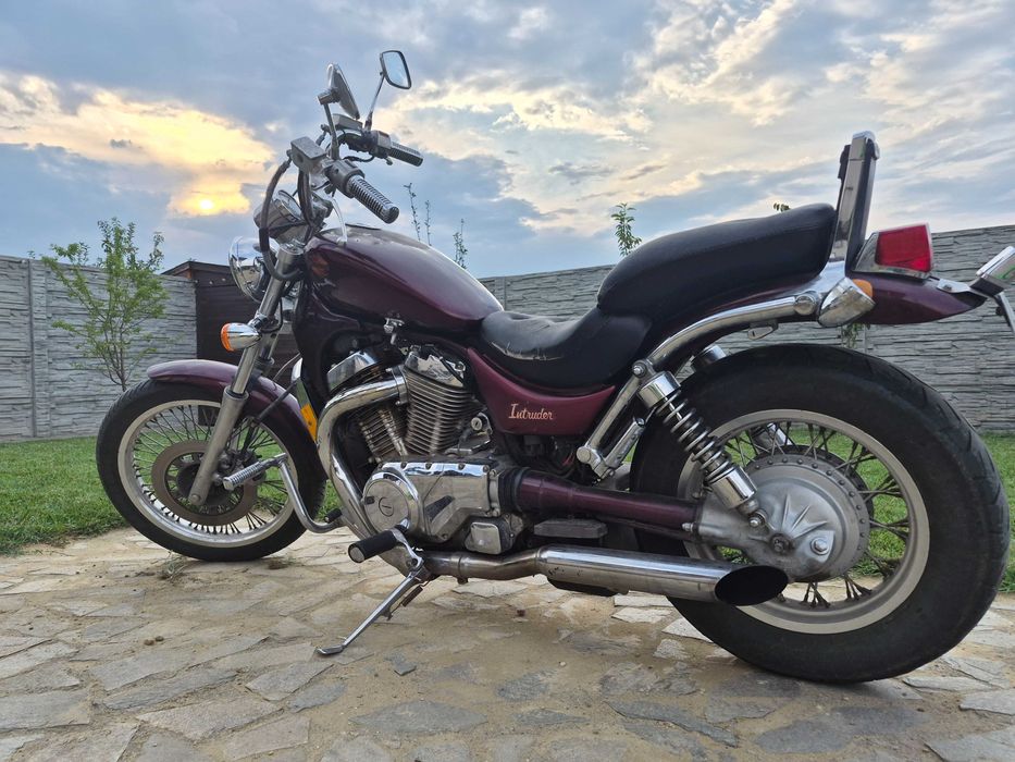 Suzuki Intruder VS700GL + casca modulara cadou