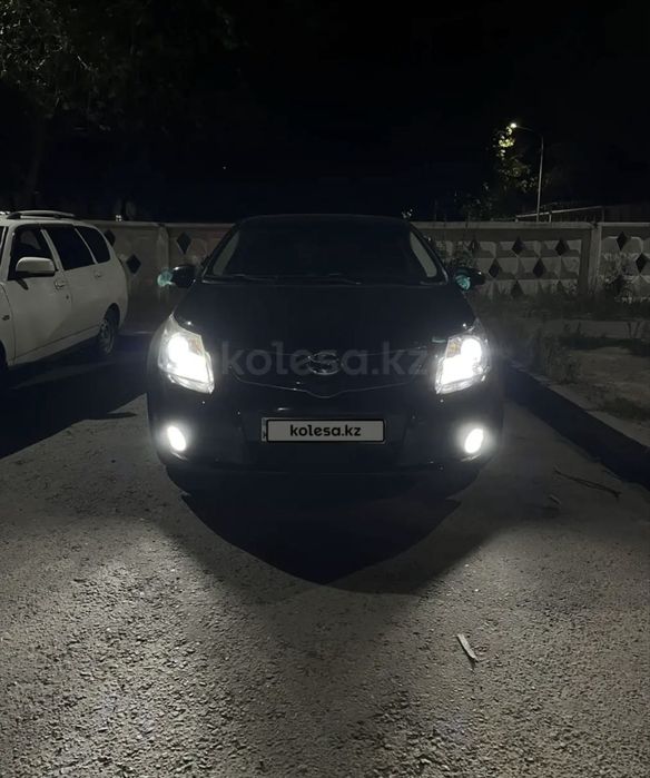 Продам toyota avensis