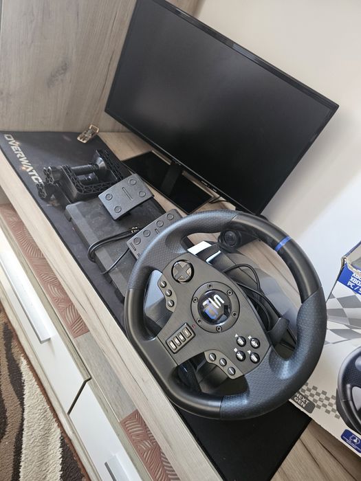 Volan cu pedale  pentru Ps4/Pc/Xbox