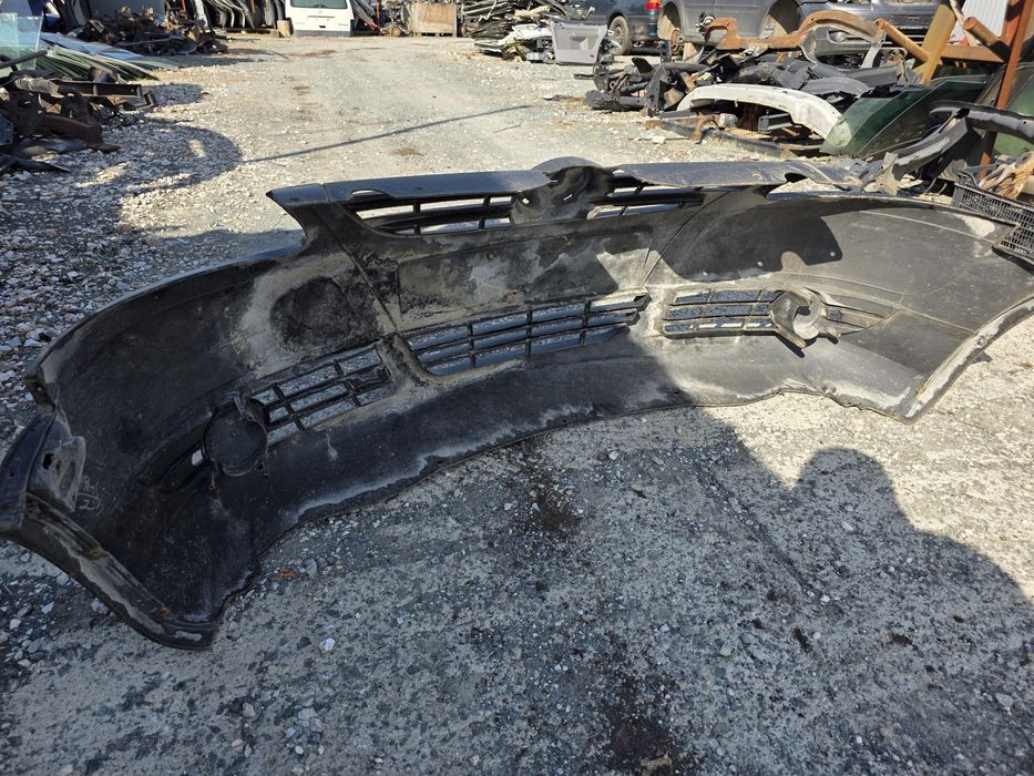 Предна броня Vw Caddy 04-010 без халогени/черна