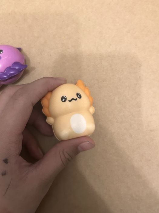 Игрушка аксолотоль