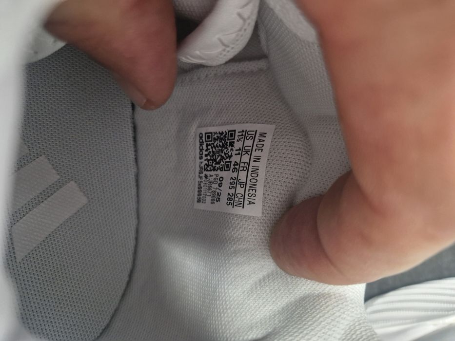 Vand lot de 10 buc,gheata Adidas, noi cu eticheta nr 46