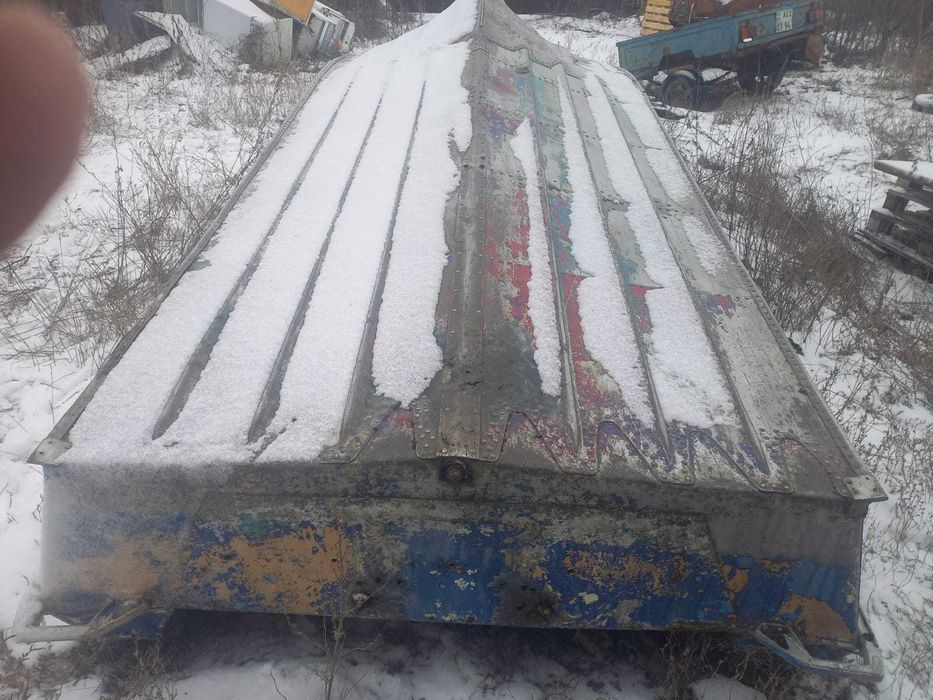 продам лодку казанку 5х4 с документами