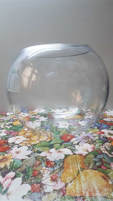 Vând acvarii noi și folosite