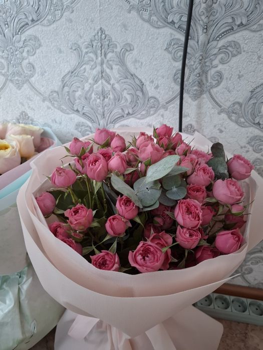 Продам цветы свежие розы
