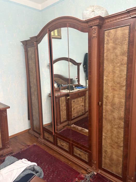 Продается спальный гарнитур, производство  Китай, в хорошем состоянии