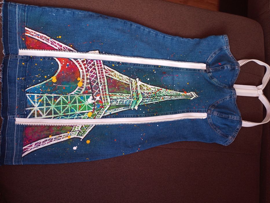 Уникална ръчно рисувана рокля