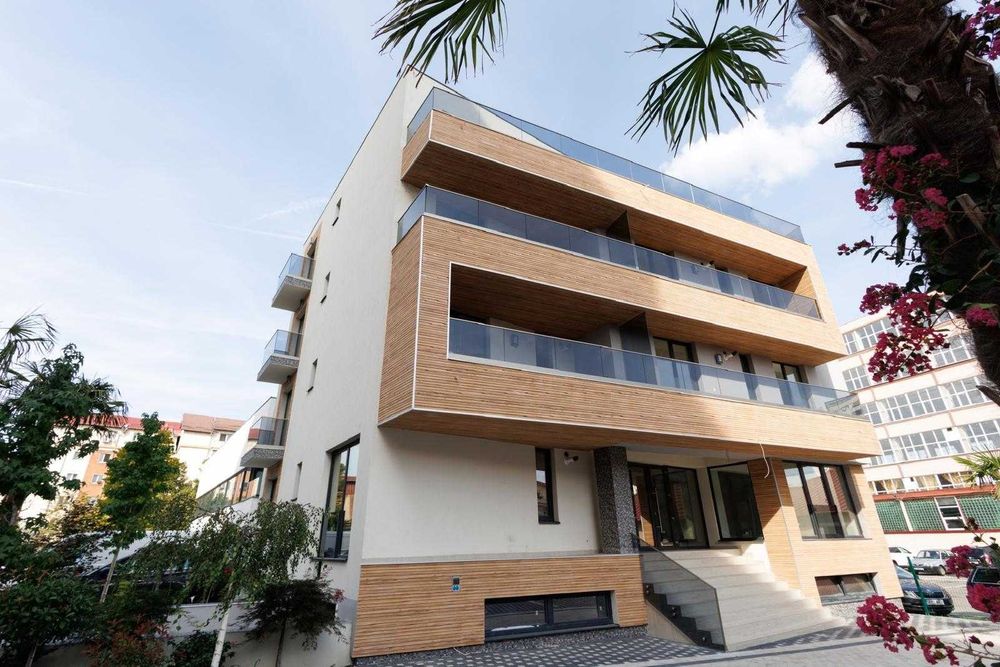 Inchiriez CLADIRE DE BIROURI in centrul orasului