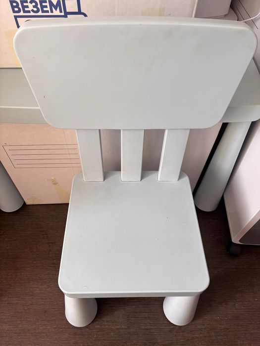 Стол и стульчик икеа