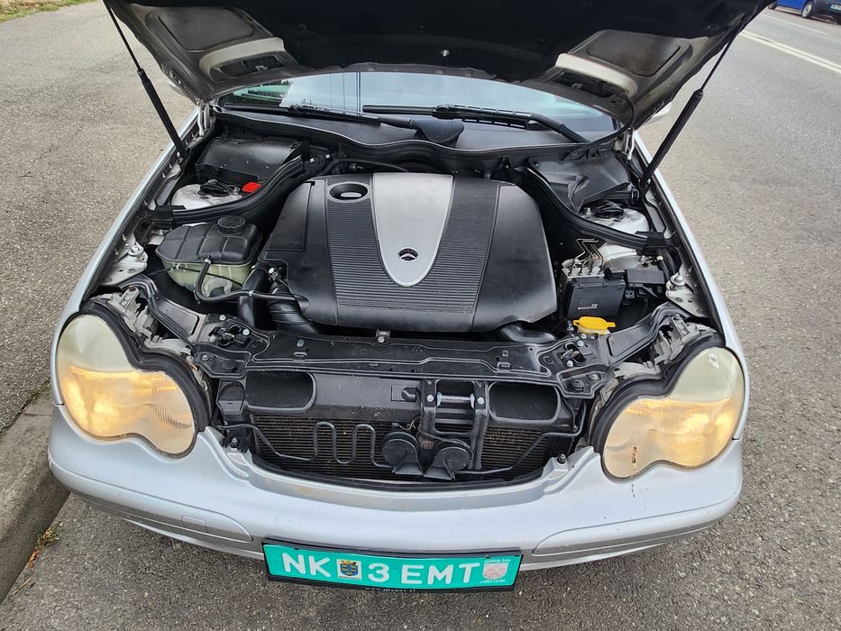 Mercedes benz  c 220