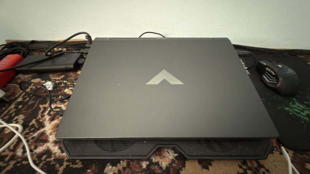 Igravoy Noutbuk Hp victus 15 qora rangda