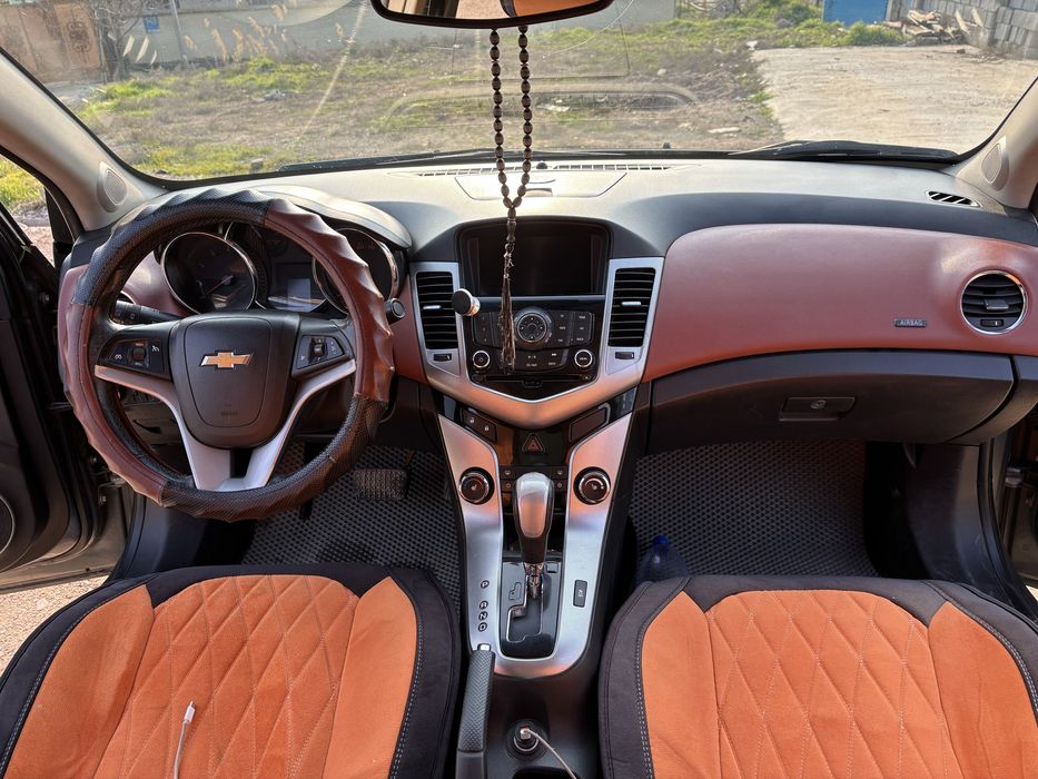 Автомашина шевралет круз