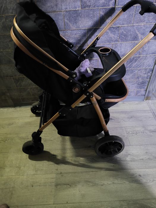 Продам детскую коляску