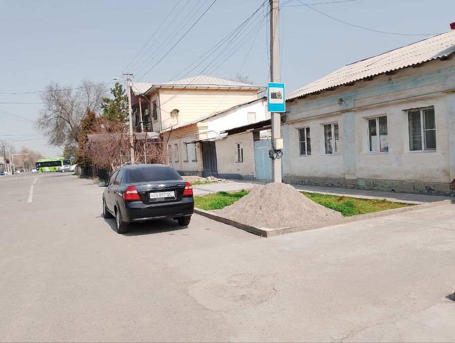 Ховли сотилади мирободда