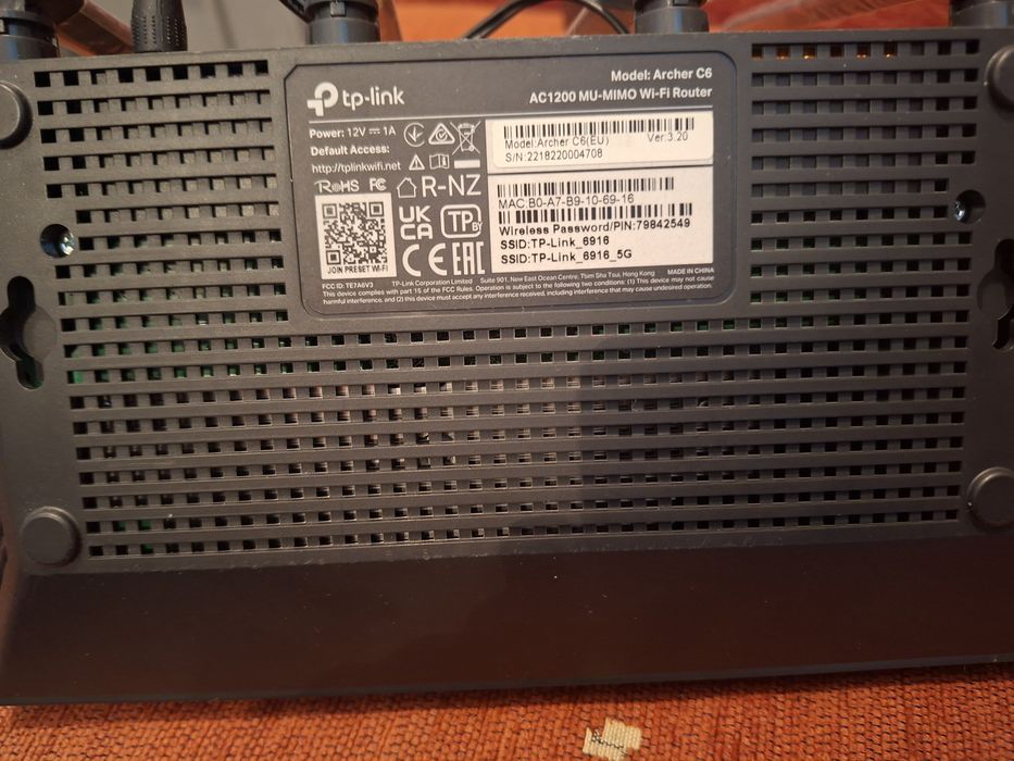 TP-Link Archer C6, AC1200 OneMesh MU-MIMO Gigabit Router