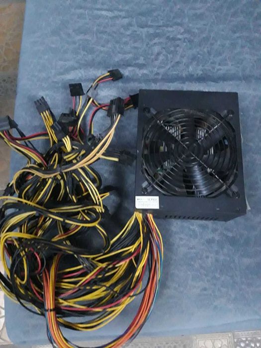 Blok pitaniya sotiladi